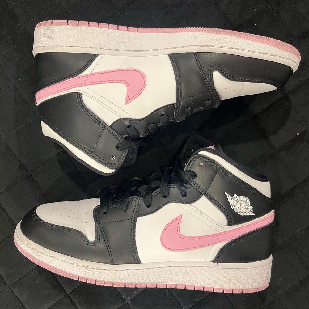 ⚠️SOLD⚠️Air Jordan 1 Mid Leather Shoes White / Arctic Pink / Black  Size 8 - Picture 6 of 14